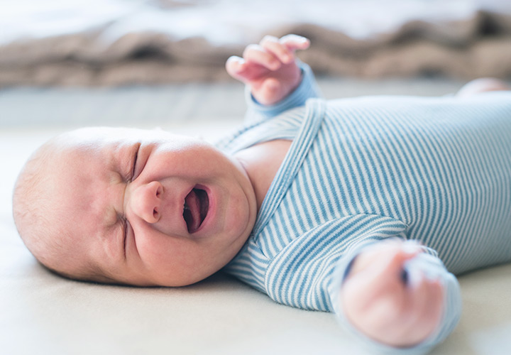 bebé a chorar