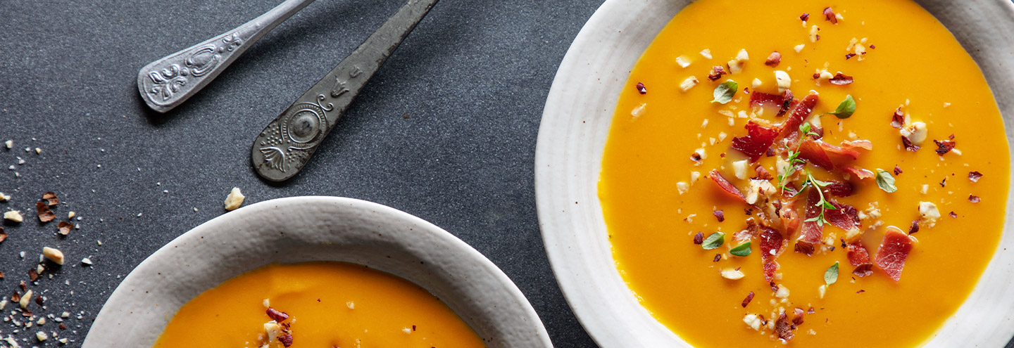 Imagem Sopa de abobora e castanhas com avela e presunto crocante