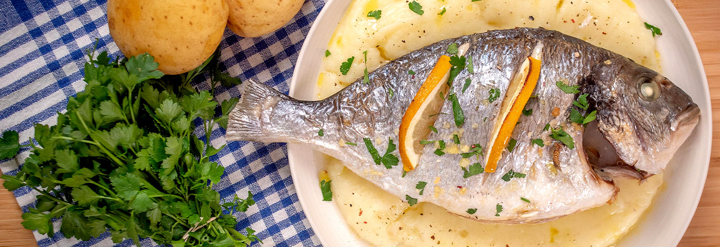 Imagem Dourada ao Vapor com puré de Batata A Pitada do Pai