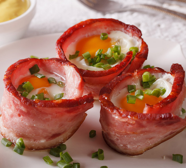 gema de ovo com presunto e cebolinho