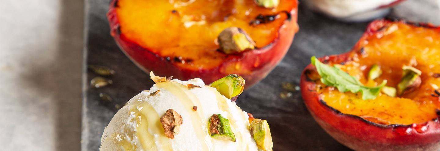 Imagem Pessegos grelhados com gelado de nata