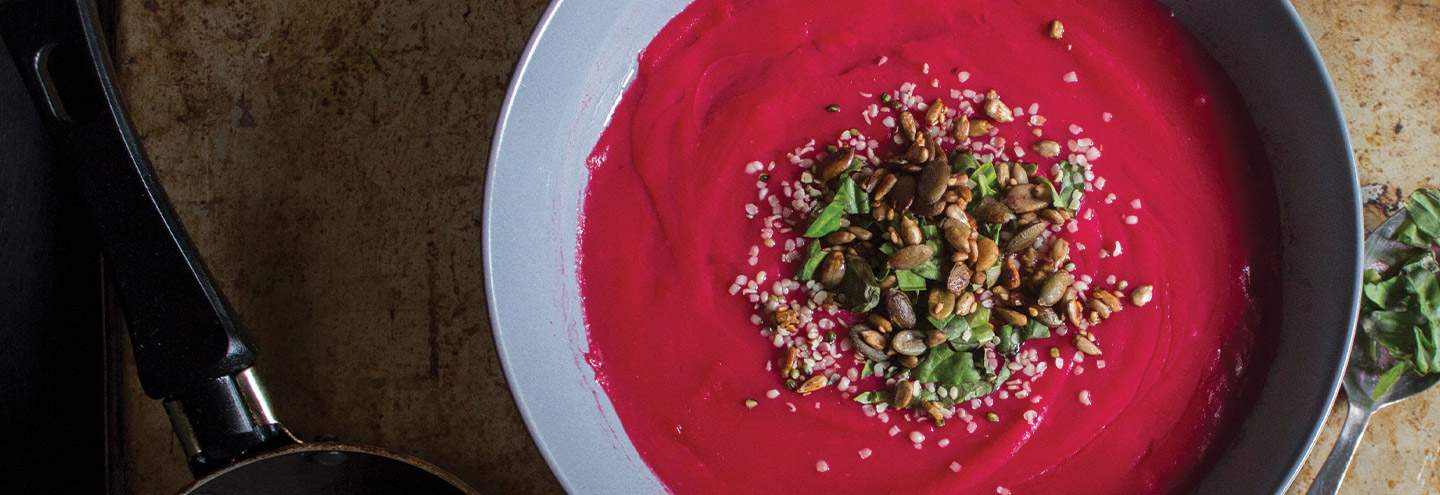 Imagem Sopa de beterraba com couve kale