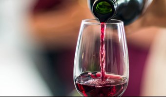 Imagem O Vinho Tinto: Como fazer, escolher e saborear