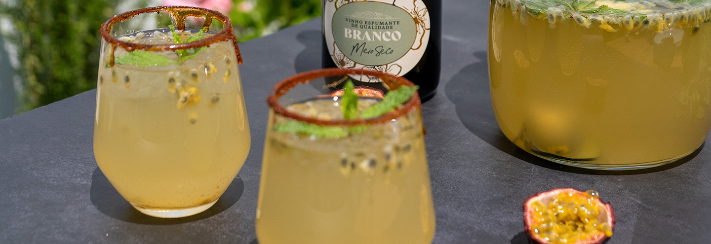 Imagem Sangria de Maracujá com Espumante