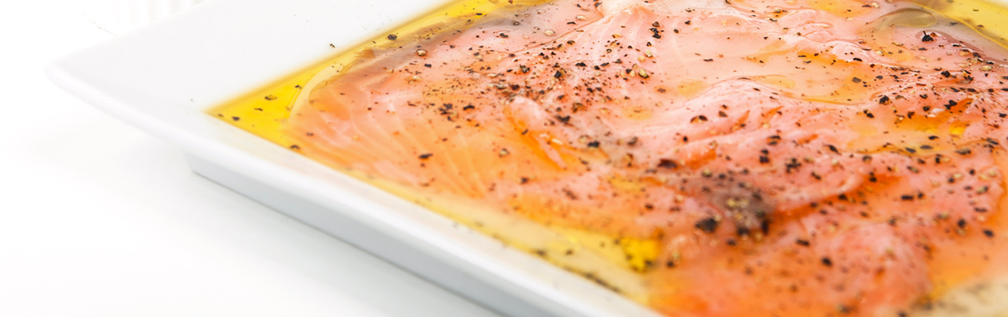 Imagem CARPACCIO DE SALMAO FUMADO COM LIMAO, AZEITE E PIMENTA PRETA