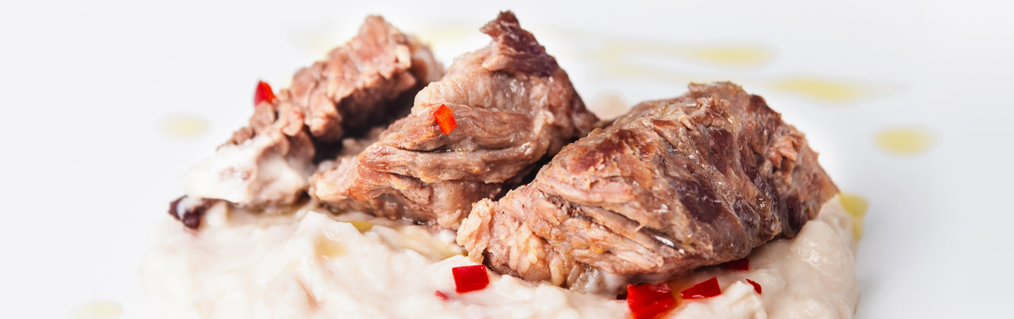 Imagem NOVILHO ESTUFADO EM CERVEJA E PURE DE FEIJAO BRANCO