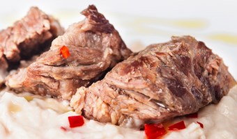 Imagem NOVILHO ESTUFADO EM CERVEJA E PURE DE FEIJAO BRANCO