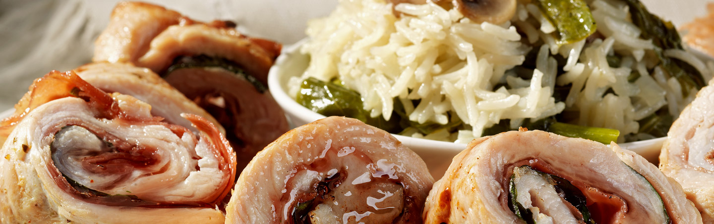 Imagem ROLINHOS DE PERU COM ARROZ DE COGUMELOS E GRELOS