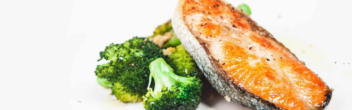 Imagem POSTA DE SALMAO COM BROCOLOS AO ALHO