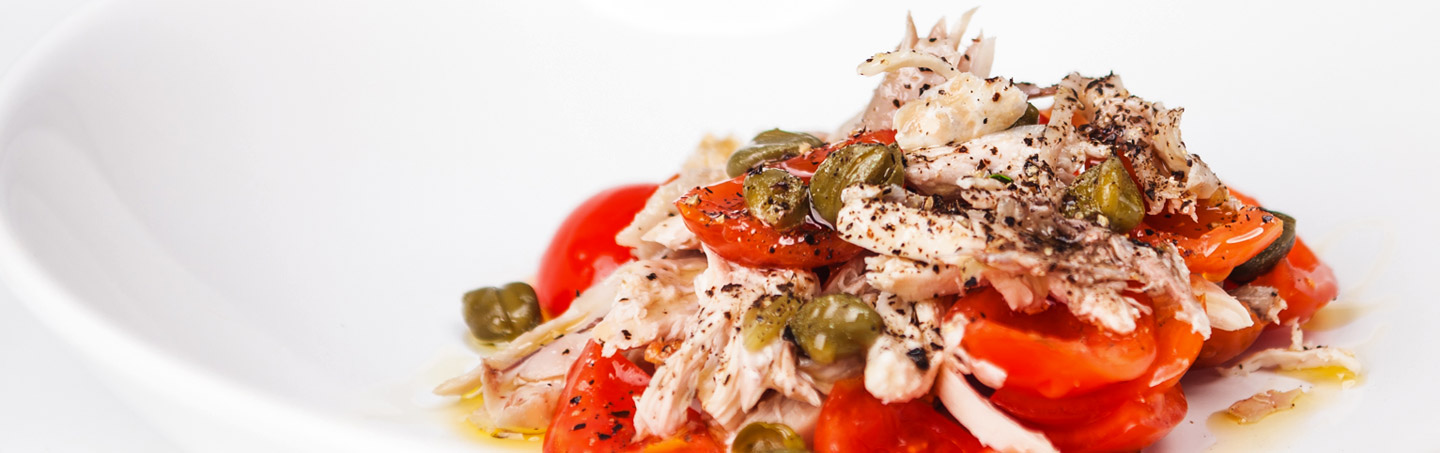 Imagem SALADA DE CODORNIZ DESFIADA COM ALCAPARRAS